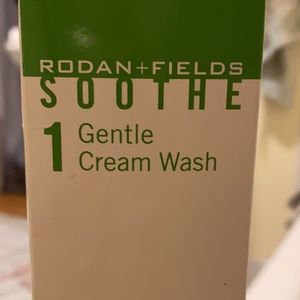 Rodan and fields soothe face wash